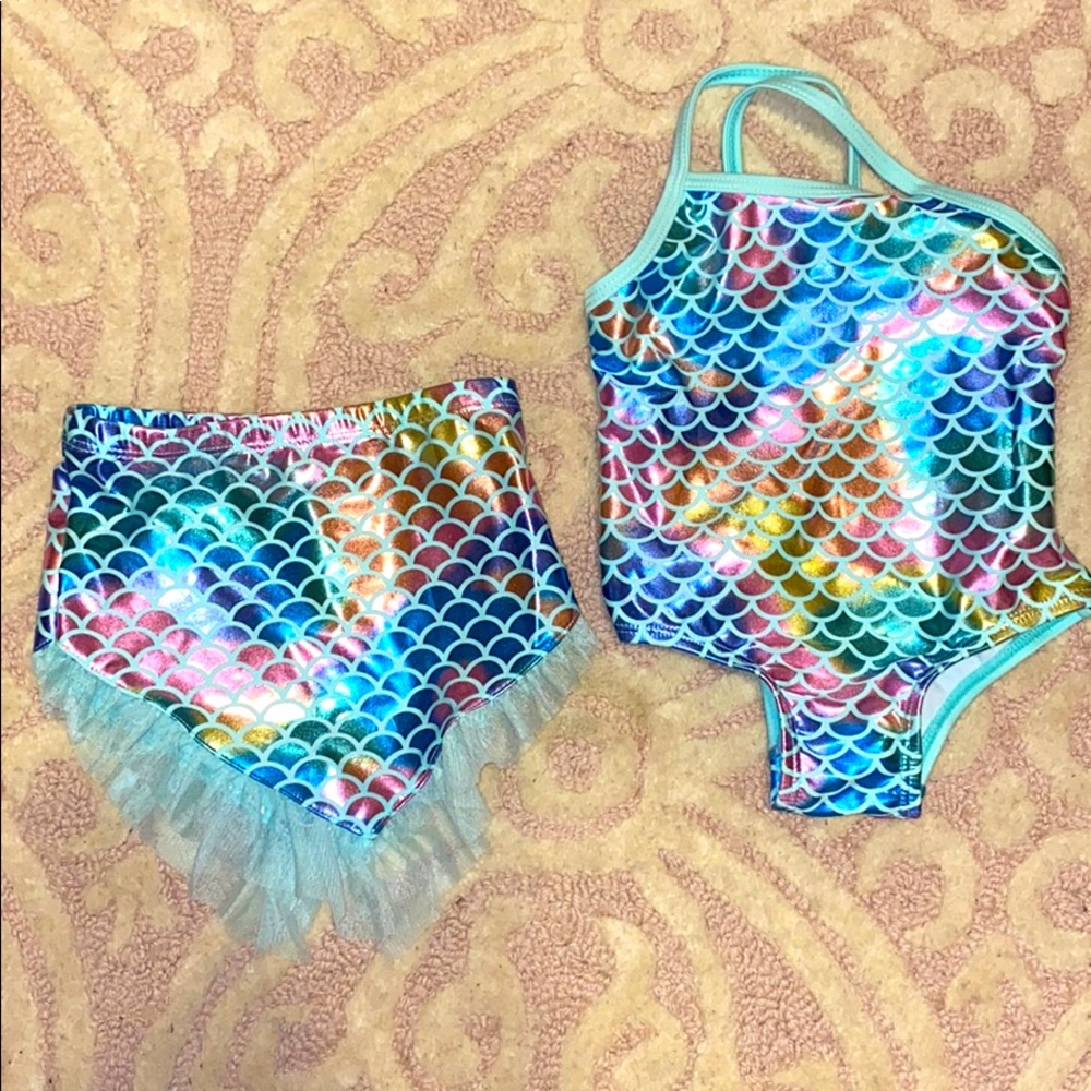 Bathing suit